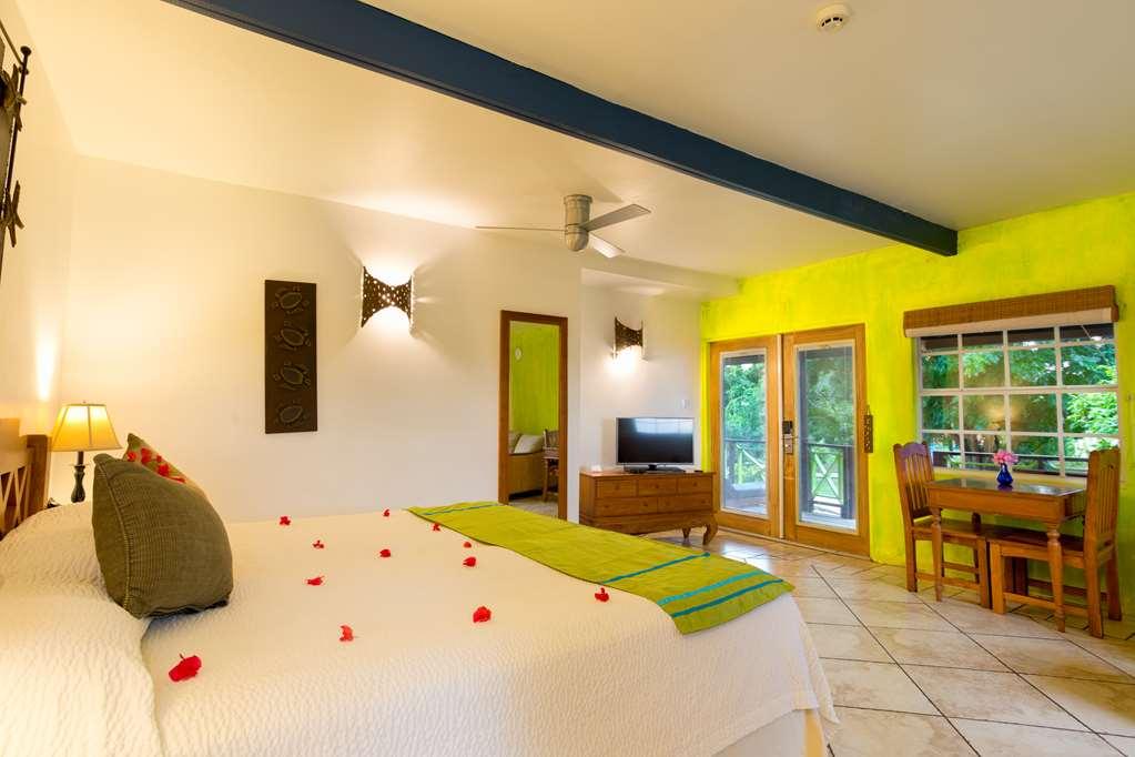 True Blue Bay Boutique Resort St. George's Rum bild